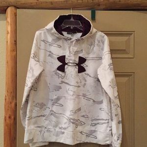 UNDER ARMOR WHITE WITH GREY CAMO WITH DDEP PURPLE